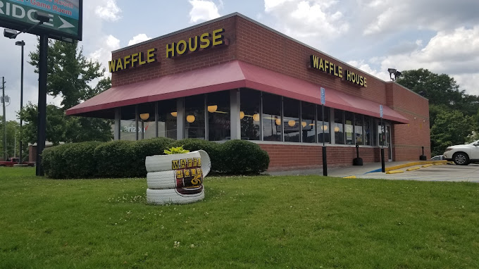 Waffle House outside view