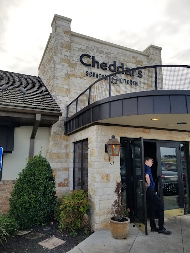 Cheddar's Scratch Kitchen entrance view